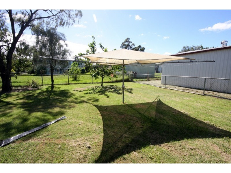 137 Bunya Street, Dalby QLD 4405