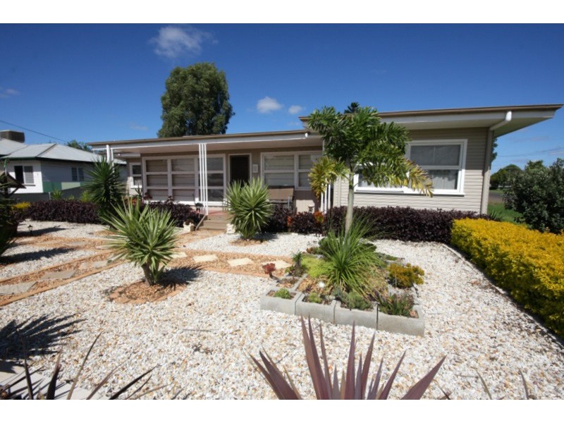 34 Moreton Street, Dalby QLD 4405