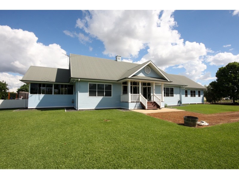 48 Summer Avenue, Dalby QLD 4405