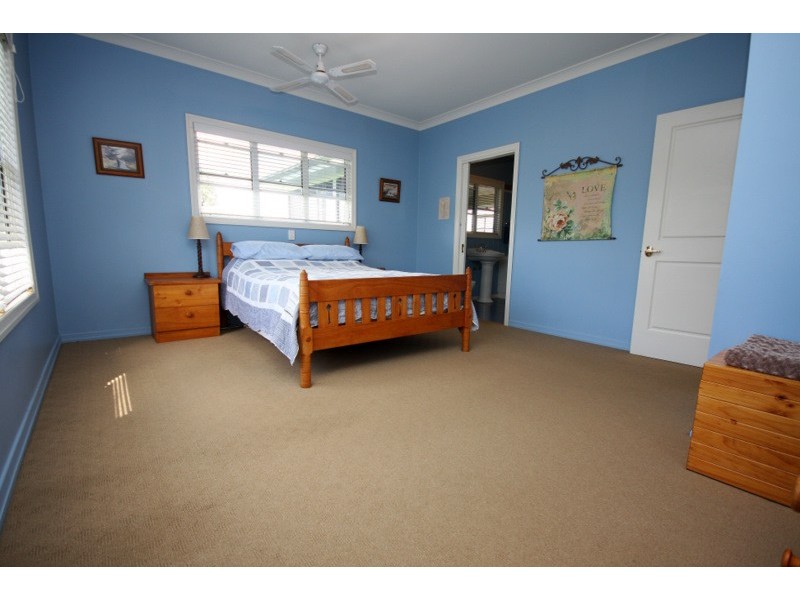 48 Summer Avenue, Dalby QLD 4405