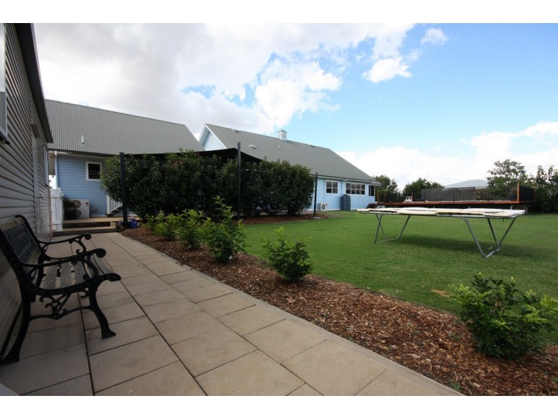 48 Summer Avenue, Dalby QLD 4405
