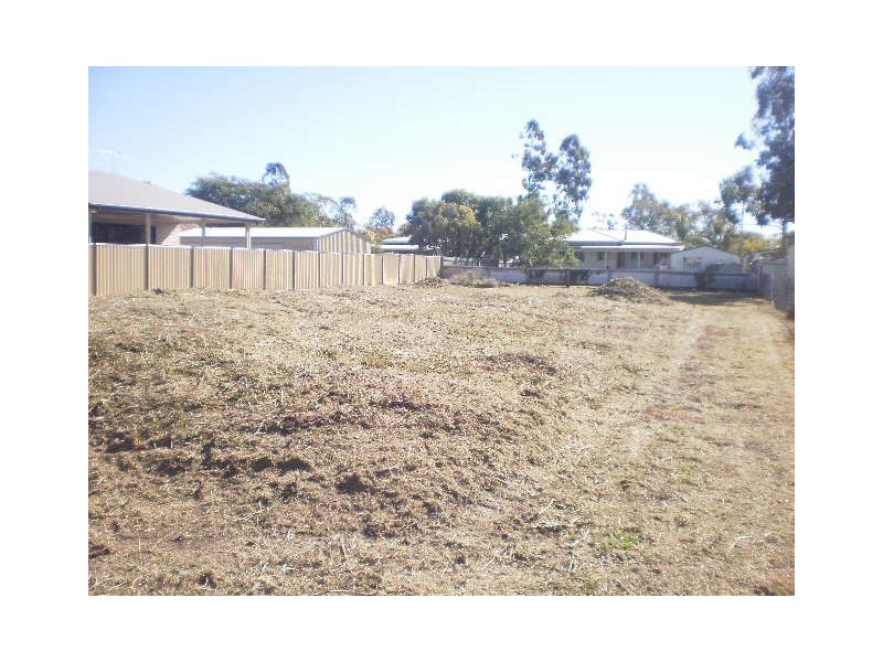 18 Homebush Street, Dalby QLD 4405