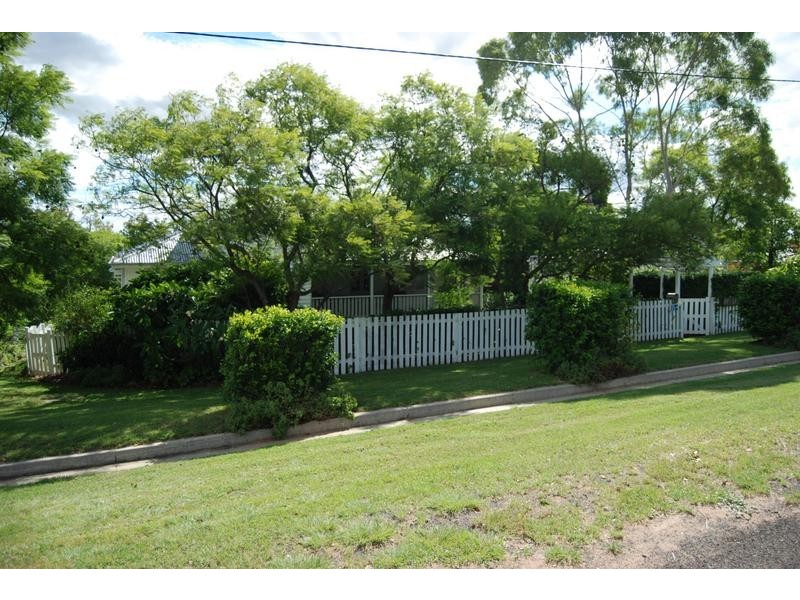 54 Cassidy Street, Bell QLD 4408