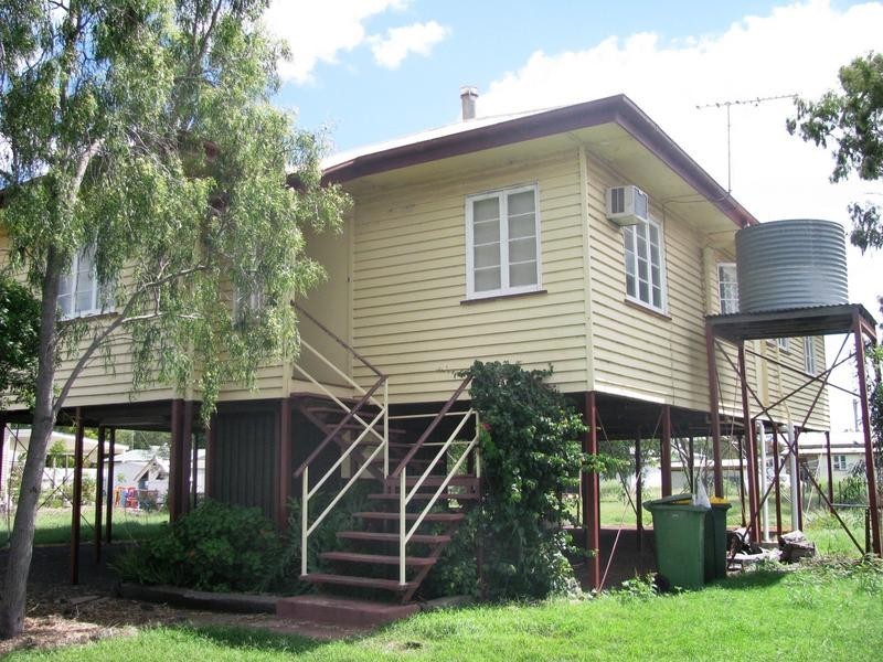 6 Nearhos Street, Dalby QLD 4405