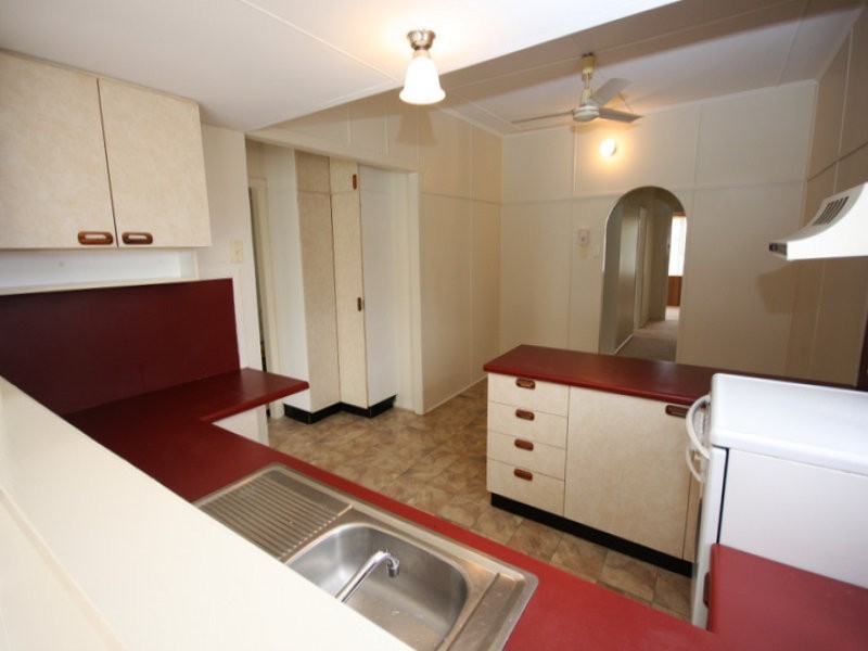 43 Charles Street, Dalby QLD 4405