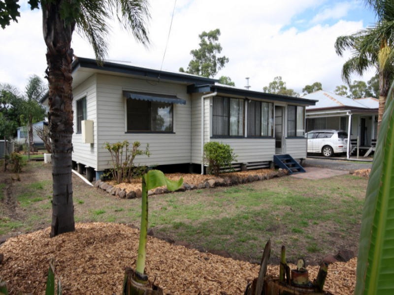43 Charles Street, Dalby QLD 4405