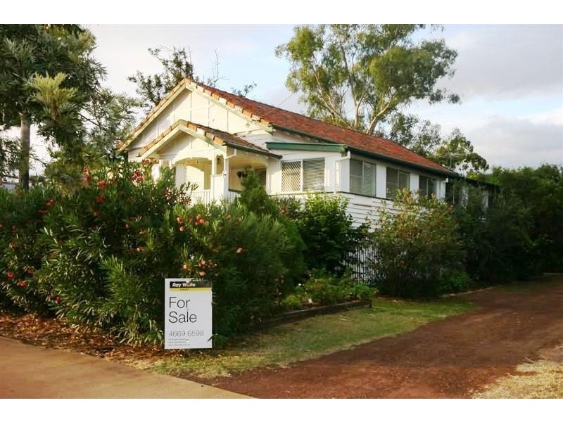 31 Bunya Street, Dalby QLD 4405