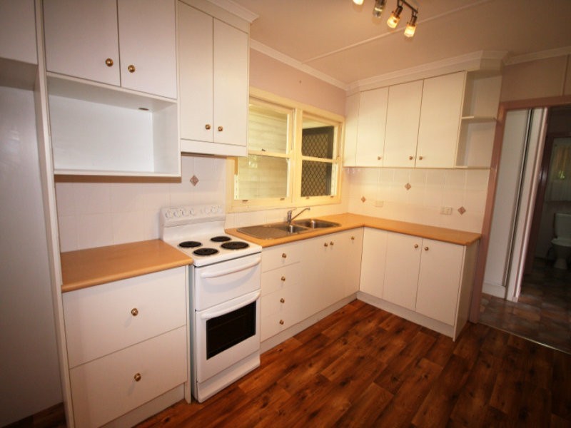 14 Hawthorne Street, Dalby QLD 4405