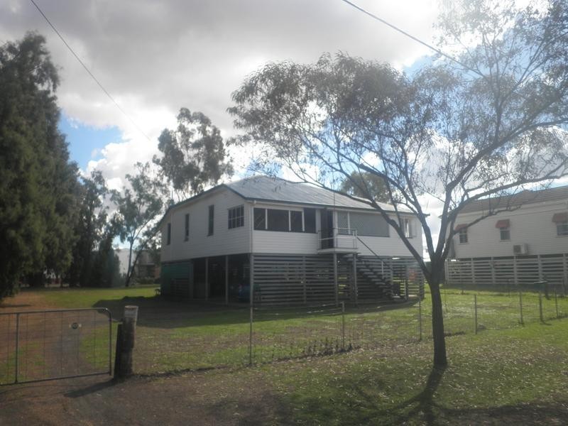 4 Wharf Street, Dalby QLD 4405