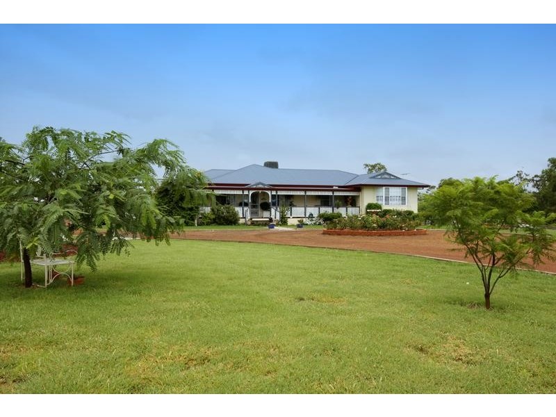 22 Weale Street, Dalby QLD 4405