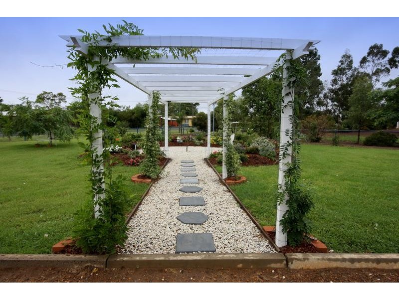 22 Weale Street, Dalby QLD 4405