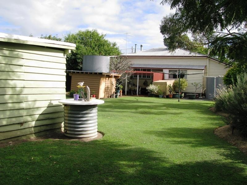 14 Dalby Street, Jandowae QLD 4410