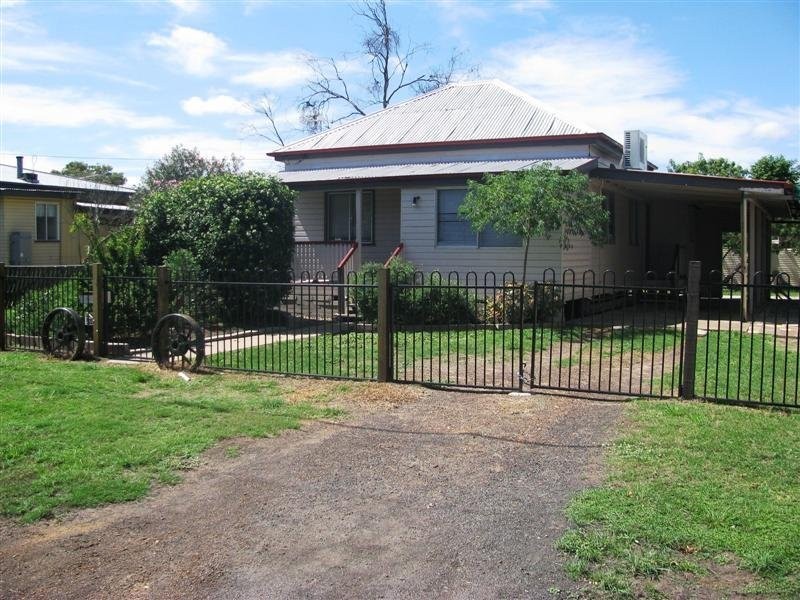 141 Pratten Street, Dalby QLD 4405
