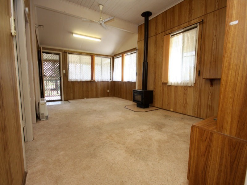 10 Blaxland Road, Dalby QLD 4405