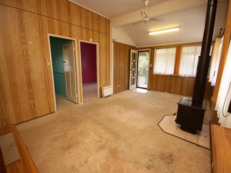 10 Blaxland Road, Dalby QLD 4405
