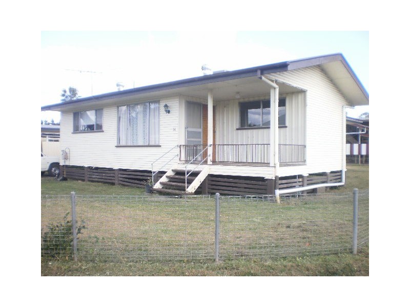 14 Scarlet Street, Dalby QLD 4405