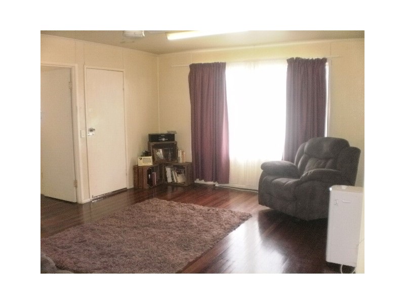 14 Scarlet Street, Dalby QLD 4405