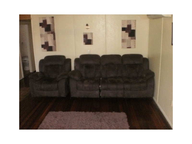 14 Scarlet Street, Dalby QLD 4405