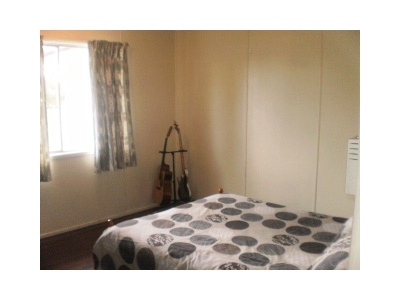 14 Scarlet Street, Dalby QLD 4405