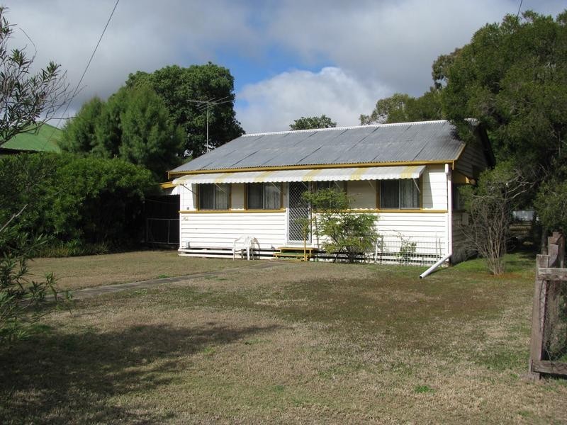 24 Etty Street, Dalby QLD 4405