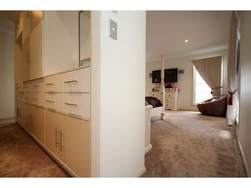 11 Henderson Street, Dalby QLD 4405