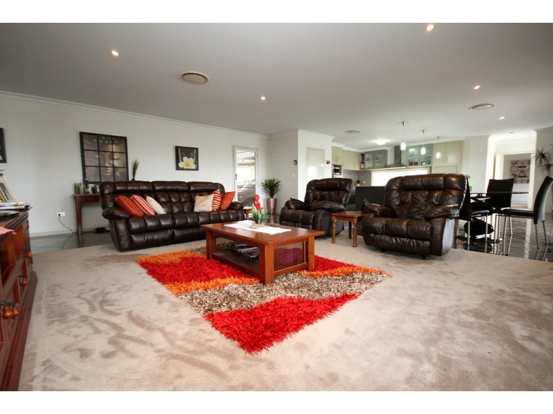 11 Henderson Street, Dalby QLD 4405