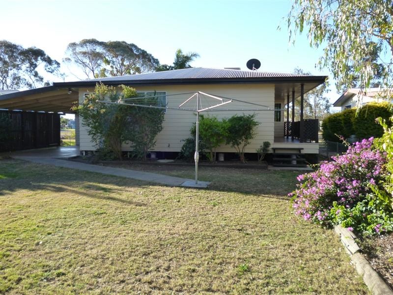 6 Brimblecombe Street, Dalby QLD 4405