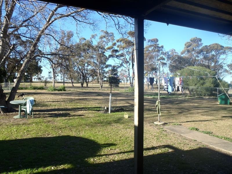 5 Railway Street, Bowenville QLD 4404