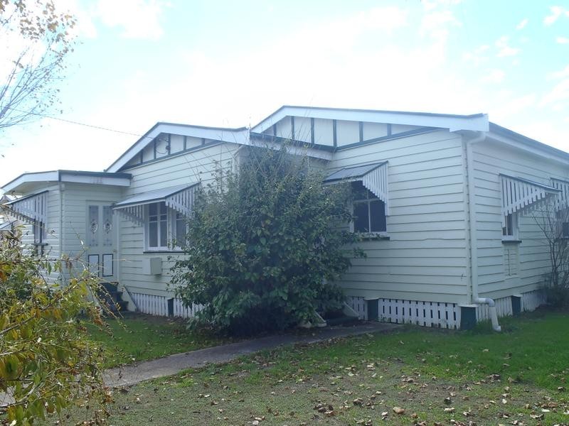 71 Edward Street, Dalby QLD 4405