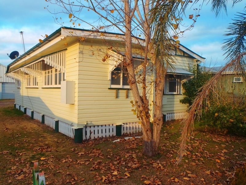 71 Edward Street, Dalby QLD 4405