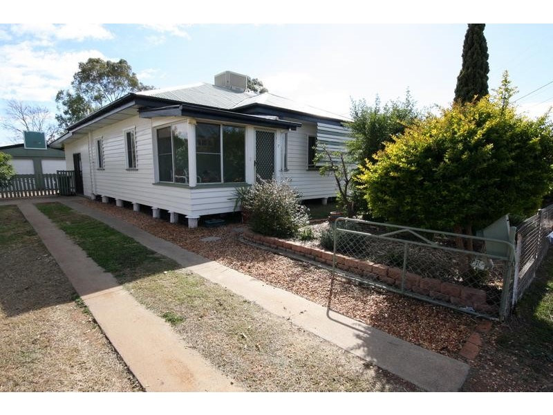 7 Hospital Road, Dalby QLD 4405
