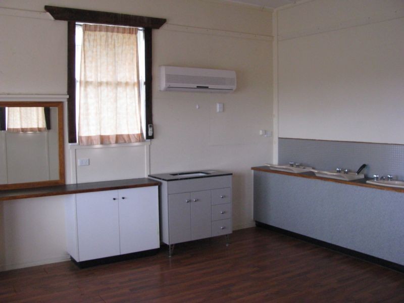 33 Dennis Street, Bell QLD 4408