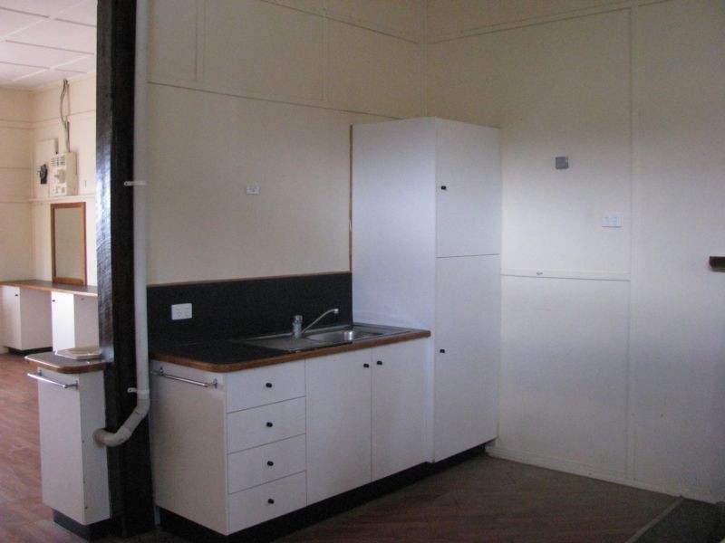 33 Dennis Street, Bell QLD 4408