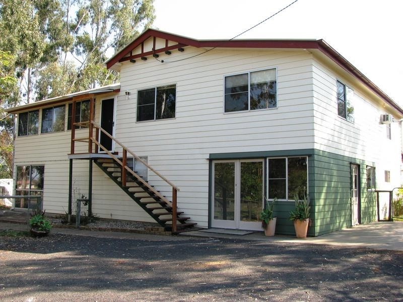 54 Mahon Street, Dalby QLD 4405