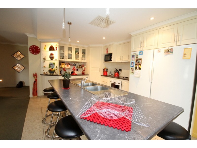 8 Jacaranda Court, Dalby QLD 4405