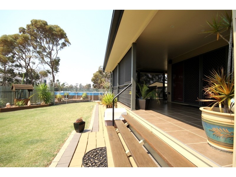 8 Jacaranda Court, Dalby QLD 4405