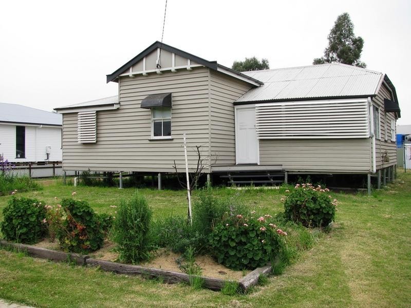 11 Wyley Street, Dalby QLD 4405