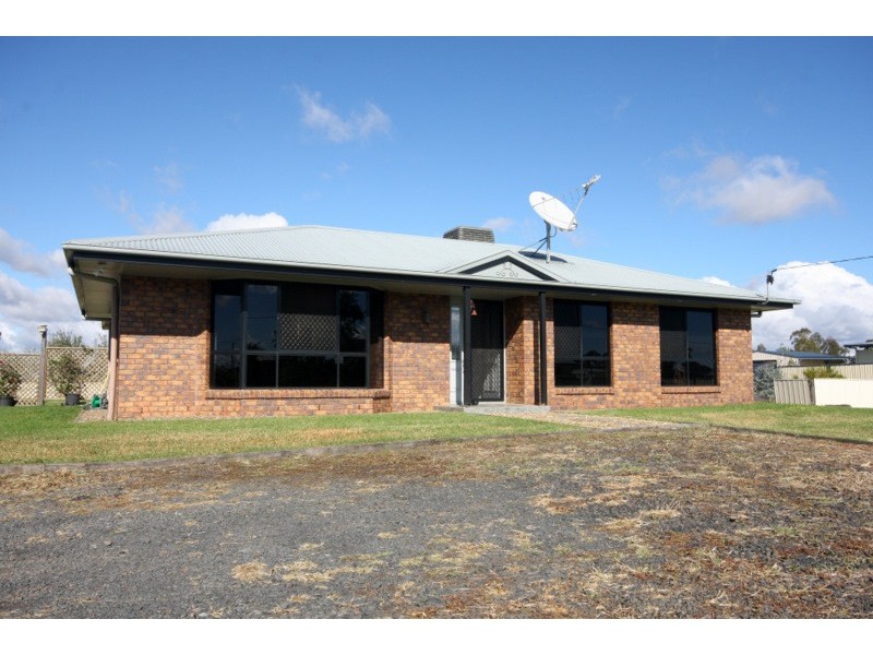 52 Seymours Road, Dalby QLD 4405