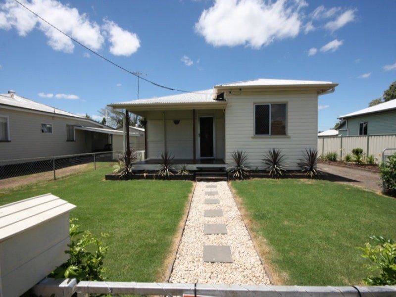 5 Clark St, Dalby QLD 4405
