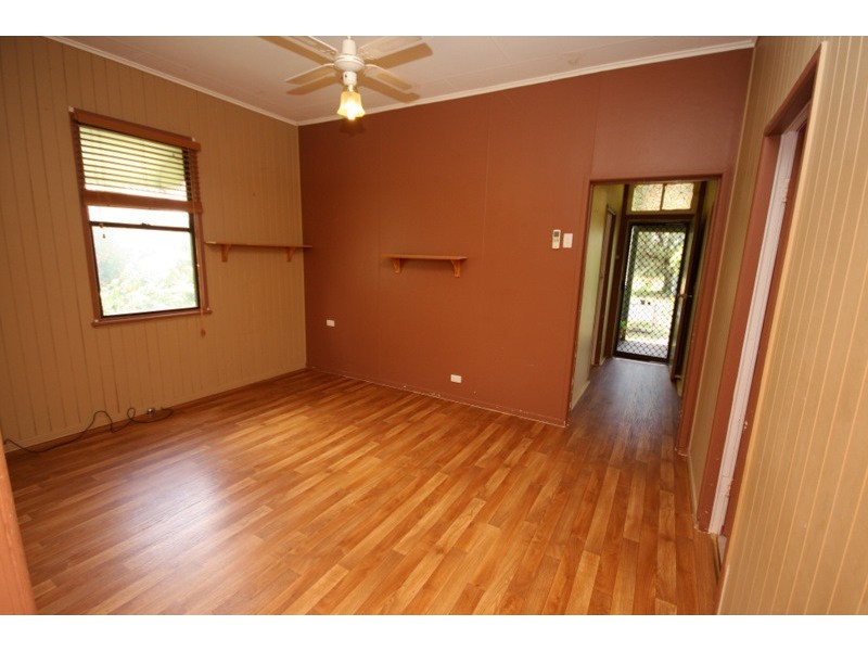 4 Amelia Street, Dalby QLD 4405