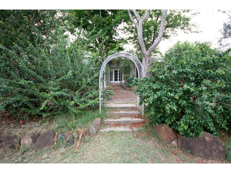 172 Cunningham Street, Dalby QLD 4405