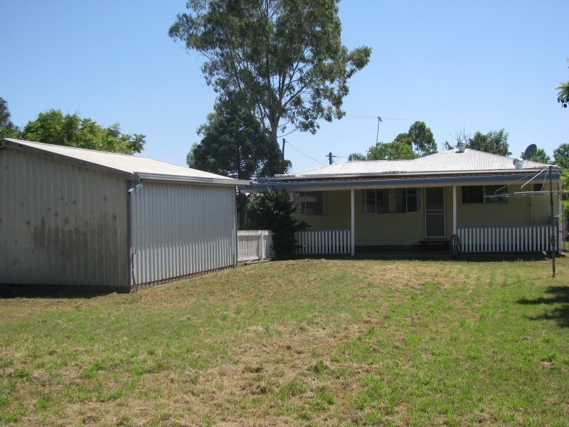 2 Palmer Street, Dalby QLD 4405