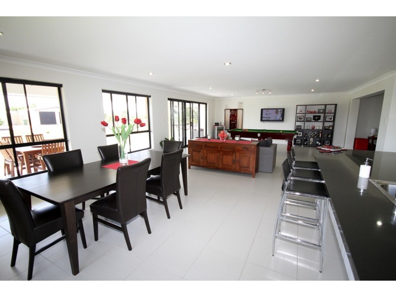 37 Southern Cross Drive, Dalby QLD 4405