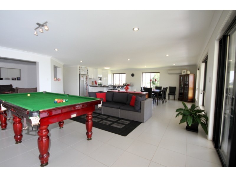 37 Southern Cross Drive, Dalby QLD 4405