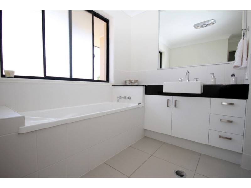 37 Southern Cross Drive, Dalby QLD 4405