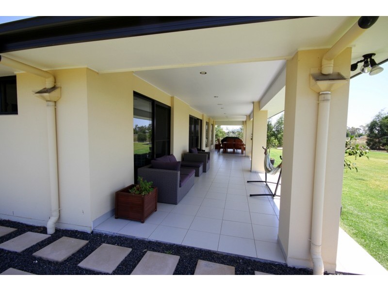 37 Southern Cross Drive, Dalby QLD 4405