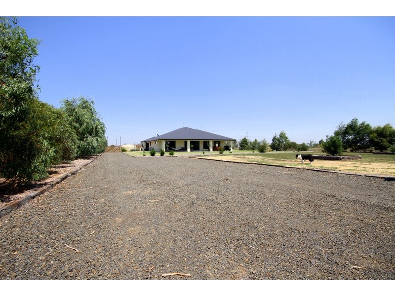 37 Southern Cross Drive, Dalby QLD 4405