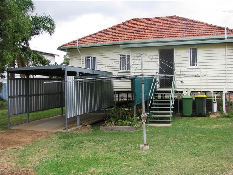 1 Scarlet Street, Dalby QLD 4405