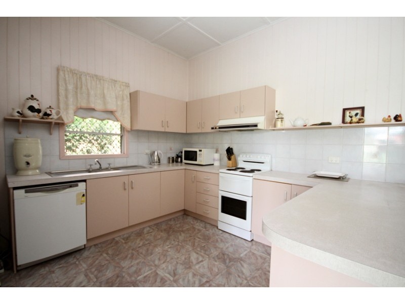 8 Nolan Street, Dalby QLD 4405