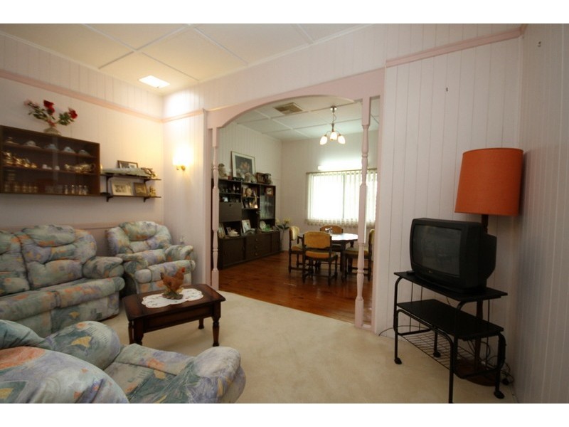 8 Nolan Street, Dalby QLD 4405